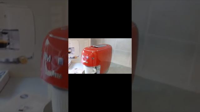 Kathy Reviews the Lavazza Modo Mio Smeg Capsule Coffee Machine | The Good Guys смотреть онлайн