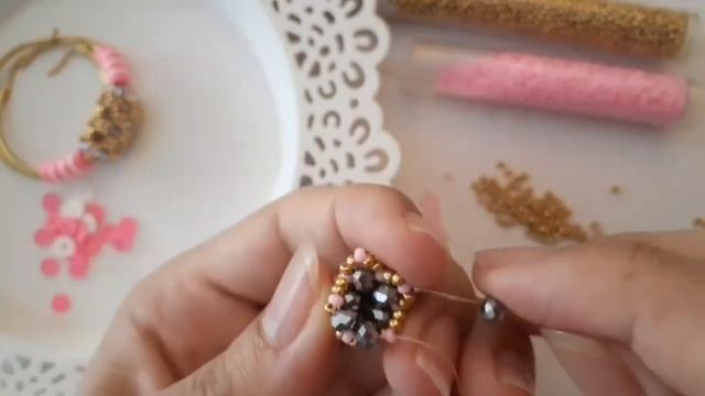 Argollas con fimo y Mostacillas. como hacer argollas paso a paso. tutorial. смотреть онлайн