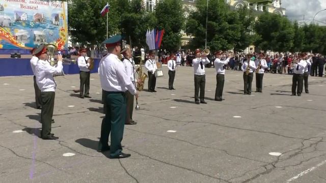 Выступление шиханского военного оркестра в Вольске смотреть онлайн