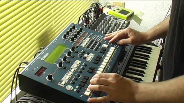 Yamaha rm1x Korg Kaossilator chillout live summer mix смотреть онлайн