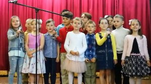 Любит Иисус меня - детская христианская песня.