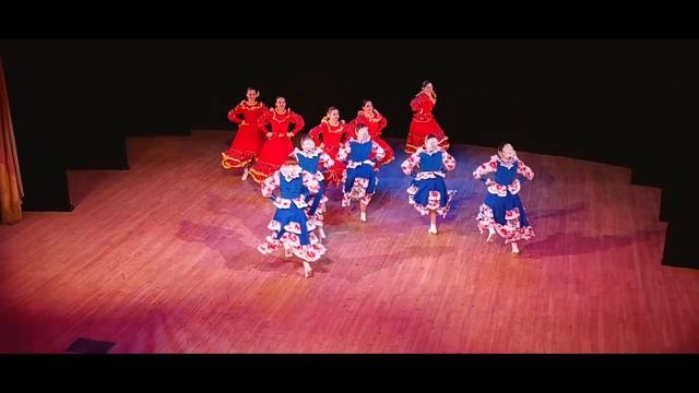 "Казачья девичья", ансамбль танца "Кудринка", 22.05.2022, ЦДКЖ смотреть онлайн