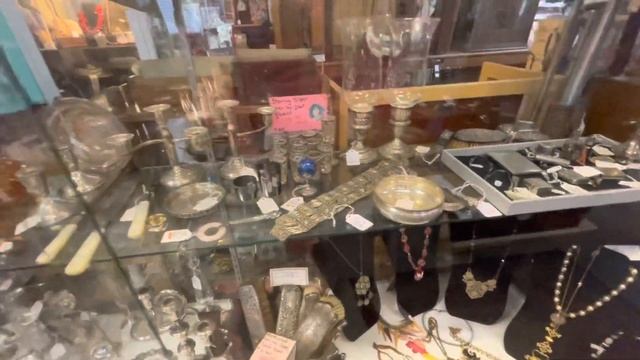 Эпоха Чарльза Диккенса на Стрэнде / Dickens Antiques on the Strand смотреть онлайн