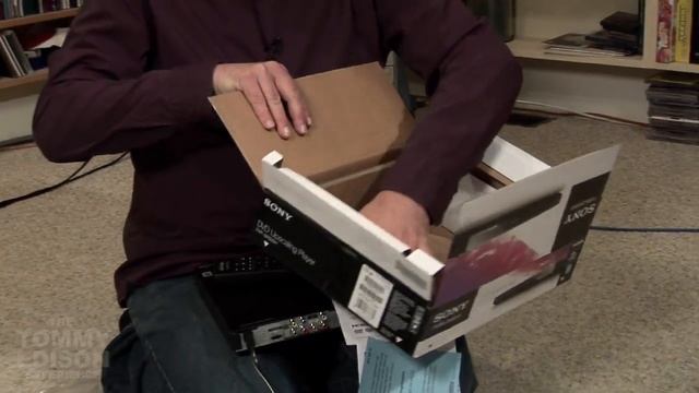 SONY DVD Player Unboxing - Blind Man's Unboxing (DVP-SR500H) смотреть онлайн