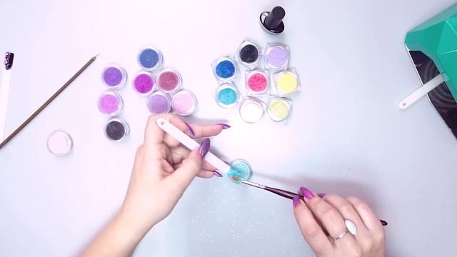 БУЛЬОНКИ НА НОГТЯХ ИЛИ КАК СДЕЛАТЬ ИКОРНЫЙ МАНИКЮР, обзор популярных тендеций для ногтей. смотреть онлайн