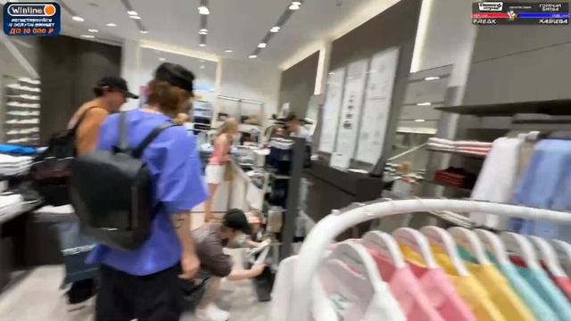 ПОДАРИЛИ ПОДПИСЧИКУ 150.000 РУБЛЕЙ И IPHONE | KORESHZY, PARADEEVICH,PLOHOYPAREN,EXILE