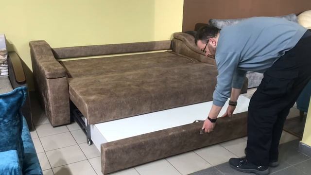 Прямой диван на металлокаркасе с ящиками для белья смотреть онлайн