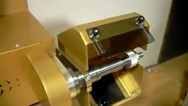 Satur 740 VR Машина для браширования и финишной отделки обуви смотреть онлайн