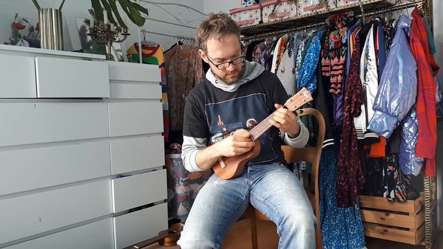 Ukulele comparison Flight WUS 3 and WUS 4 смотреть онлайн