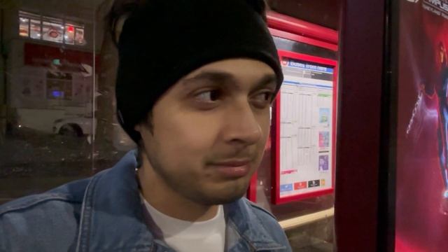 Leeds : Ep - 3 Watching Pathaan | England VUE cinemas | Local Bus Ride смотреть онлайн