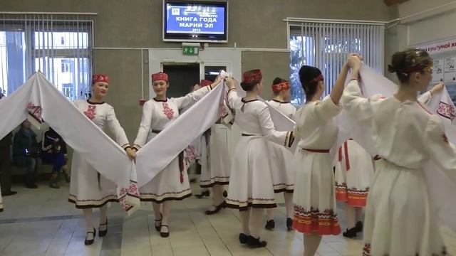 ИЗУМИТЕЛЬНЫЙ МАРИЙСКИЙ ДЕВИЧИЙ ТАНЕЦ...АНСАМБЛЬ "РВЕЗЫЛЫК". Ф.В.ГИНЗБУРГ, ВИРТУАЛЬНЫЙ МУЗЕЙ КУЛЬТУР смотреть онлайн