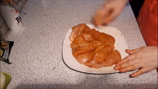 Гречневый суп, стейк из куриного филе и слойки с яблоками!