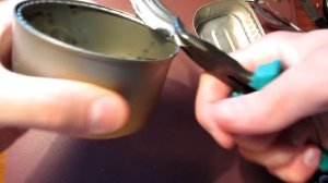 Как быстро и просто сделать ровные края на консервной банке