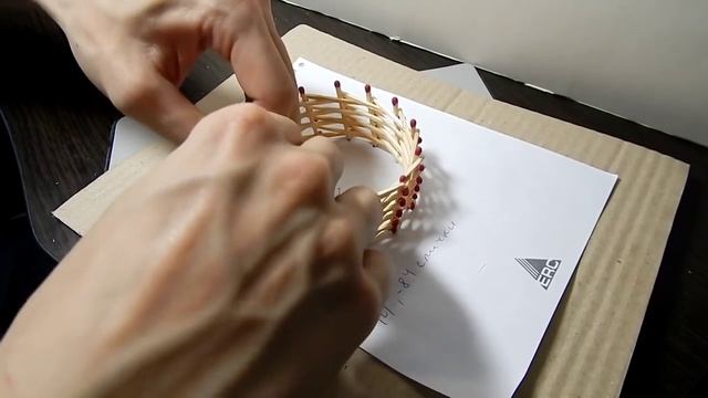 Колесо из спичек без клея видео. Поделки из спичек для начинающих. смотреть онлайн