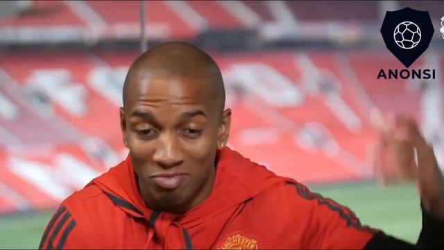 Ashley Young Still Denying The Bird Poo Incident смотреть онлайн