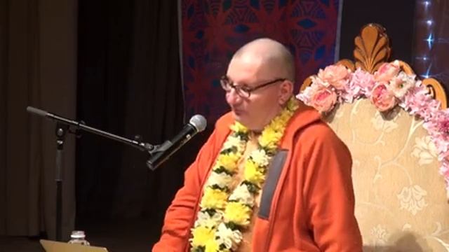 Патита Павана дас. Нарасимха-Чатурдаши 2022 в Москве! Лекция в храме на Куусинена смотреть онлайн