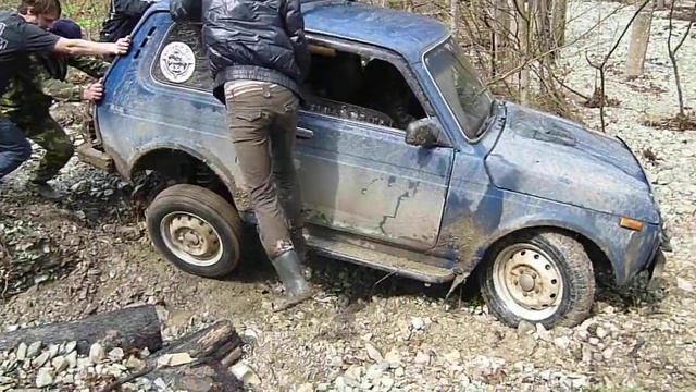 нива зависла смотреть онлайн