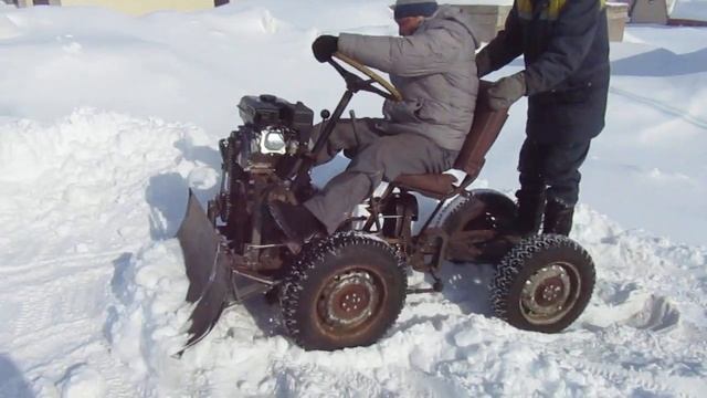 Первый выезд минитрактора бюджет 10 тысяч рублей смотреть онлайн