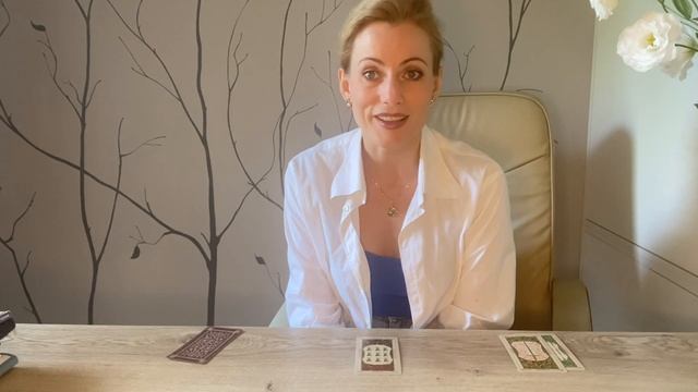 Что хочет от вас этот неприятный человек, почему прицепился. Таро Эттейлы подскажет? смотреть онлайн