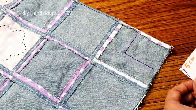 ?Christmas Gift Idea???┃Recycle Old Jeans┃HandyMumLin sewing project смотреть онлайн