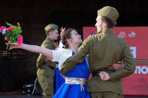 «Ах, эти тучи в голубом» Танцевальный коллектив "Кадетские традиции"