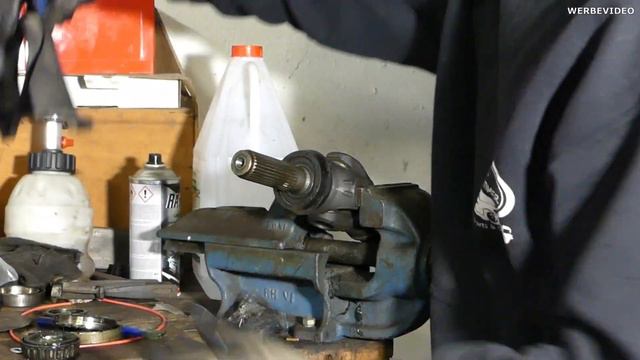 Der Mercedes W210 heult ? - Kardanwellen Mittellager defekt- & Kontakt mit Bordstein | MB Youngtime смотреть онлайн