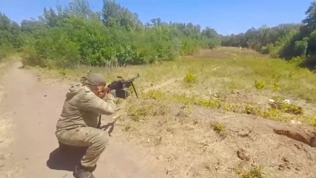 Работа с пулемётом. Старая школа смотреть онлайн