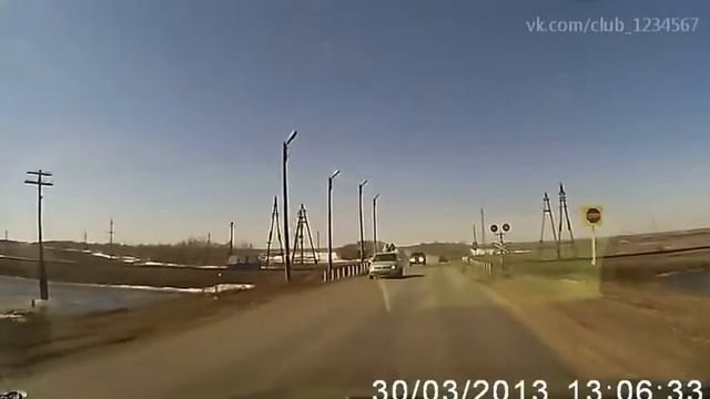 Жестокое ДТП на переезде в Самарской области 3003.13 смотреть онлайн