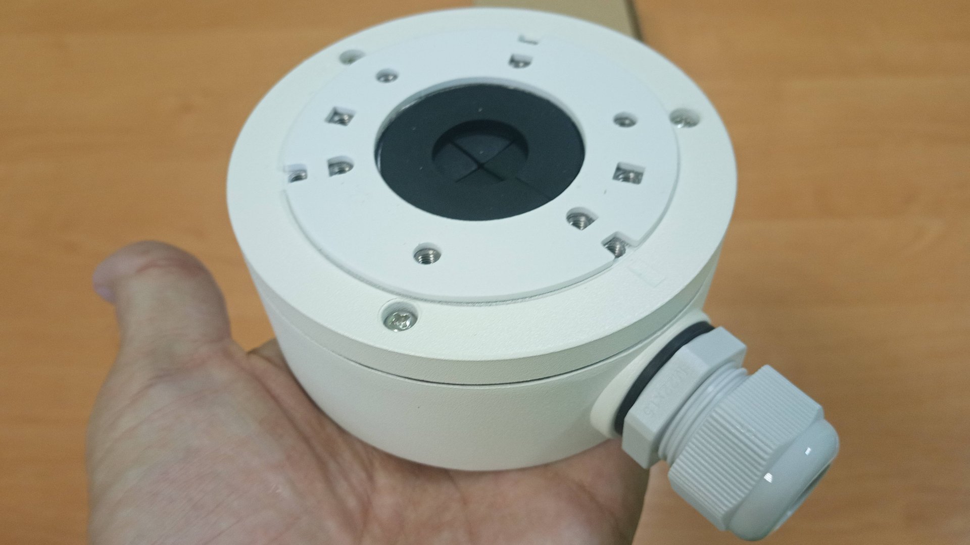 Обзор монтажной коробки DS-1280ZJ-XS смотреть онлайн