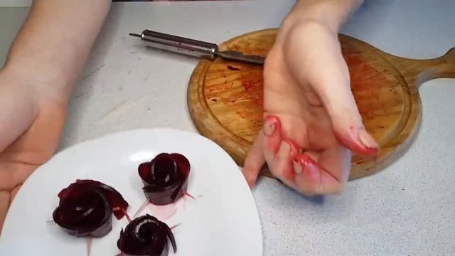 Салат_классическая_ШУБА_по_новому.__ШУБА_ТОРТ._Розы_из_свеклы..mp4 смотреть онлайн