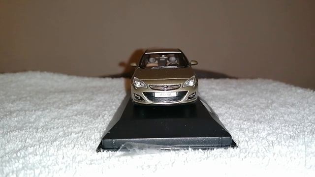 Opel Astra j 1/43 by minichamps смотреть онлайн