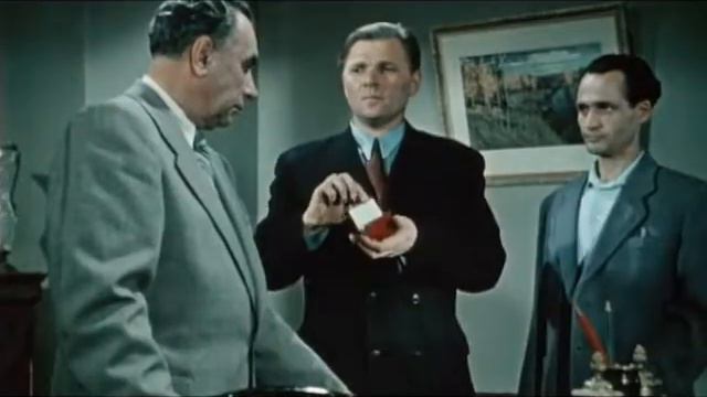 ПРОМО За витриной универмага