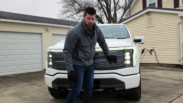 2023 Ford F-150 Lightning Lariat - Long-Range EV Truck смотреть онлайн