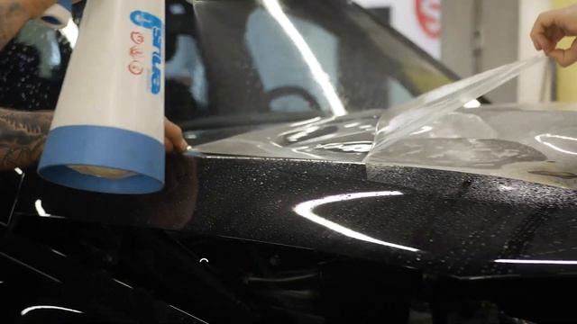 Установка защитной пленки DELTAPLEX® Series на лобовое стекло смотреть онлайн