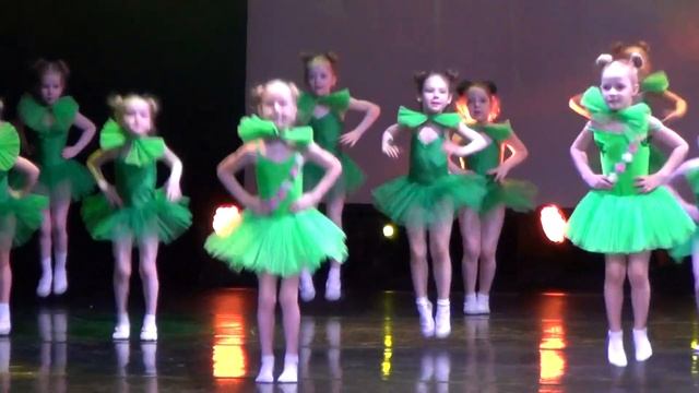 24.04.2022 Выступление ДК Октябрь Танцевальный коллектив "Натали". Михина Алёна смотреть онлайн