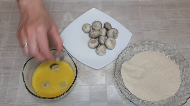 Хрустящие снаружи и сочные внутри – Шампиньоны в панировке! Вкуснейшая закуска, которую вы полюбите смотреть онлайн