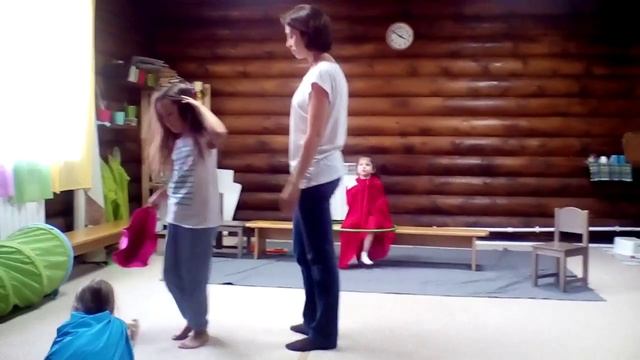 Сказка о том, как осень помогла девочке спасти котёнка от злой учительницы и волка