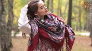 Платок из уплотненной шерстяной ткани с шелковой бахромой "Осенние колокола", вид 6