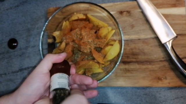 Картошка по деревенски дома. Картошка в духовке. #повкусу #картошка #картошкаподеревенски#духовка