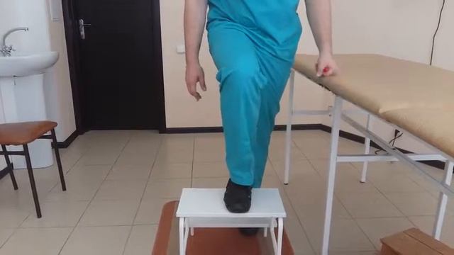 Боль в коленях Почему болят колени The pain in his knees Why hurt your knees смотреть онлайн