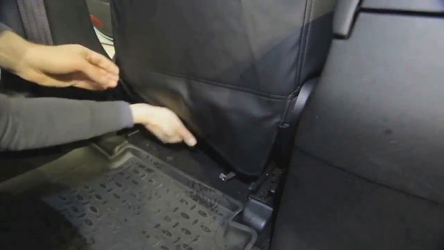 Как устанавливать авточехлов из экокожи на сиденья автомобиля смотреть онлайн