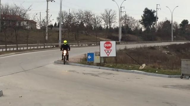 Xmax cı adama cross motor aşılamak. смотреть онлайн