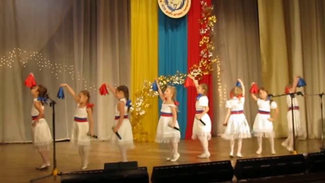 Пермский коллектив образцовой вокальной эстрадной студии "Надежда" смотреть онлайн