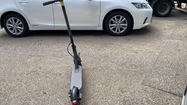 ElecBiZ Mobilité Urbaine Électrique vous présente la trottinette Xiaomi Essential смотреть онлайн