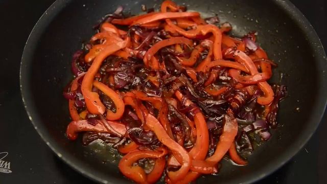 Стейк из свинины с гарниром из кисло-сладкого перца по рецепту Гордона Рамзи смотреть онлайн