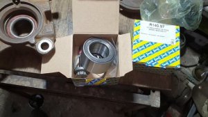 Фольксваген Т4.Подшипники ступиц передние. Замена.