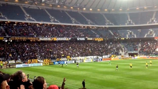 AIK - Halmstad (Kennedys bicicleta till 3-2) filmad från långsidan. смотреть онлайн