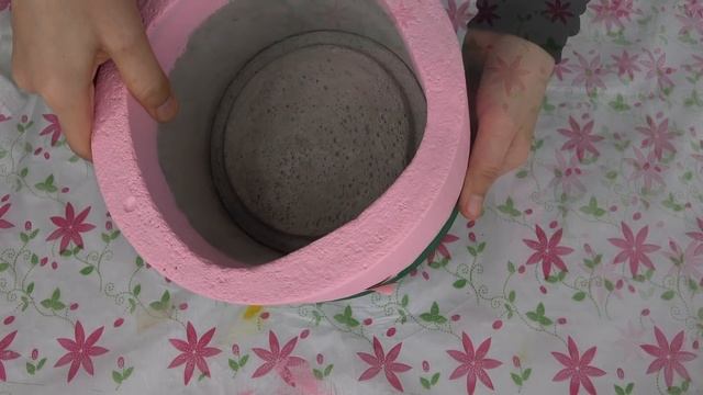 BETONDAN MUHTEŞEM SAKSILAR YAPMAK! (Saksı Yapımı) - How to Make Concrete Flower Pots at Home смотреть онлайн
