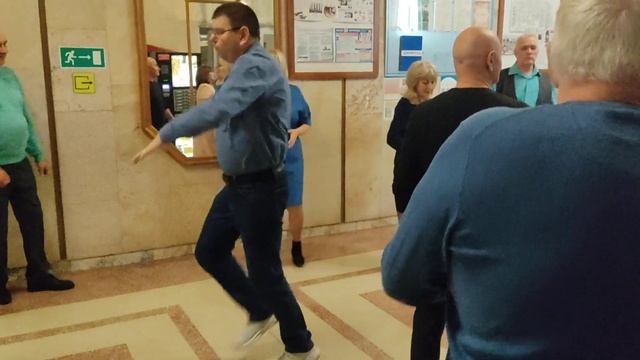 Шудың Бойында! Белгородские танцы в кругу друзей. смотреть онлайн