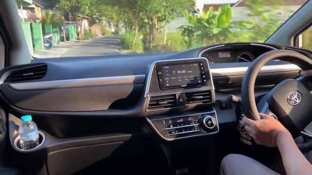 2017 Toyota Sienta V CVT [2NR] Start Up and POV Drive Indonesia смотреть онлайн